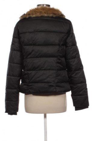 Dámska bunda  Guess, Veľkosť M, Farba Čierna, Cena  67,95 €