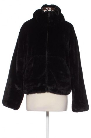 Dámská bunda  Pull&Bear, Velikost L, Barva Černá, Cena  736,00 Kč