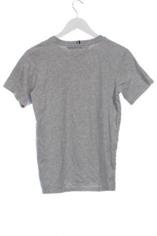 Dětské tričko  Tommy Hilfiger, Velikost 15-18y/ 170-176 cm, Barva Šedá, Cena  309,00 Kč