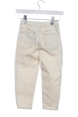 Детски дънки H&M, Размер 5-6y/ 116-122 см, Цвят Бежов, Цена 32,00 лв.