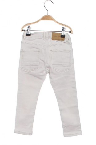 Dziecięce jeansy Zara, Rozmiar 18-24m/ 86-98 cm, Kolor Biały, Cena 40,45 zł