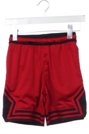 Dětské krátké kalhoty  Air Jordan Nike, Velikost 9-10y/ 140-146 cm, Barva Červená, Cena  1 149,00 Kč