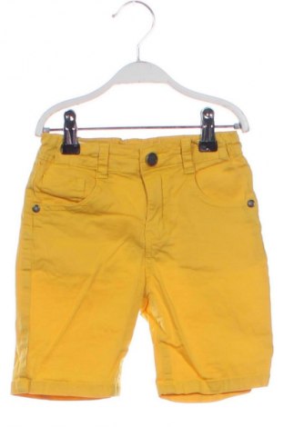 Παιδικό κοντό παντελόνι Newness, Μέγεθος 4-5y/ 110-116 εκ., Χρώμα Κίτρινο, Τιμή 9,21 €