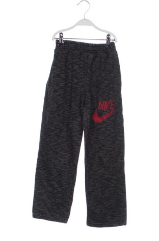 Παιδική κάτω φόρμα Nike, Μέγεθος 8-9y/ 134-140 εκ., Χρώμα Πολύχρωμο, Τιμή 23,99 €