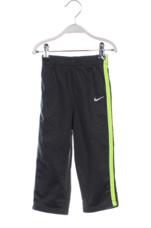 Dětské tepláky Nike, Velikost 18-24m/ 86-98 cm, Barva Vícebarevné, Cena  390,00 Kč