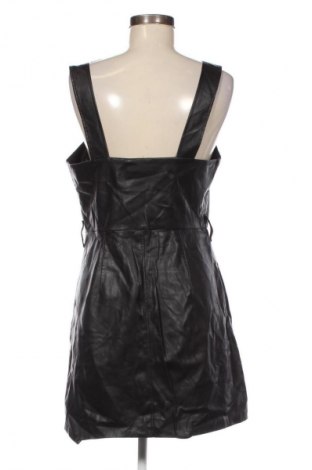 Skórzana sukienka Bershka, Rozmiar L, Kolor Czarny, Cena 58,99 zł