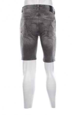Pantaloni scurți de bărbați Chasin', Mărime S, Culoare Negru, Preț 132,99 Lei