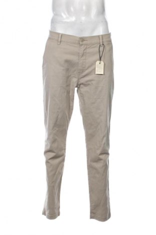Мъжки панталон Levi's, Размер L, Цвят Бежов, Цена 189,99 лв.