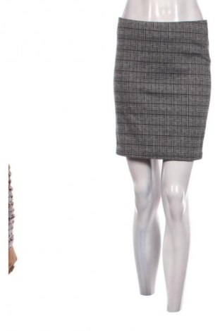 Fustă Oyanda, Mărime M, Culoare Multicolor, Preț 50,00 Lei