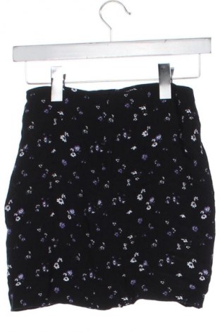 Rock Pull&Bear, Größe XXS, Farbe Mehrfarbig, Preis 9,72 €