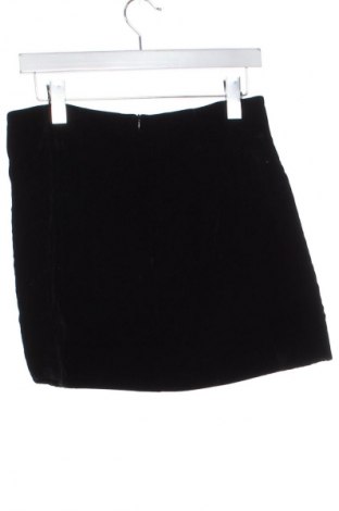 Пола Zara, Размер M, Цвят Черен, Цена 13,99 лв.