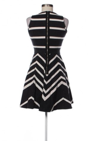 Kleid Banana Republic, Größe XS, Farbe Mehrfarbig, Preis 41,98 €