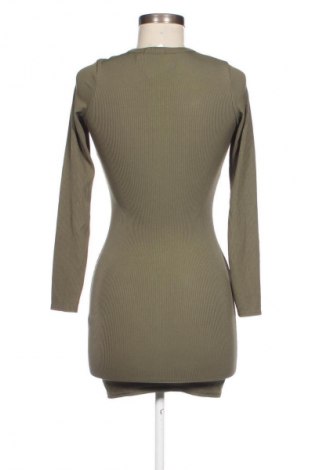 Šaty  Boohoo, Velikost S, Barva Zelená, Cena  367,00 Kč