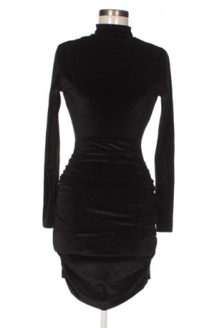 Šaty  Boohoo, Velikost XS, Barva Černá, Cena  259,00 Kč