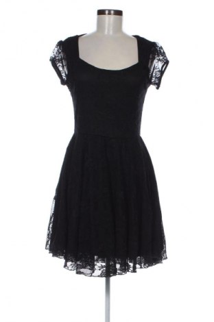 Kleid Boohoo, Größe M, Farbe Schwarz, Preis 15,58 €