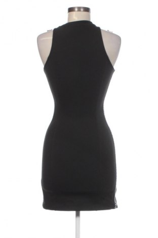 Рокля Calvin Klein Jeans, Размер XS, Цвят Многоцветен, Цена 74,99 лв.