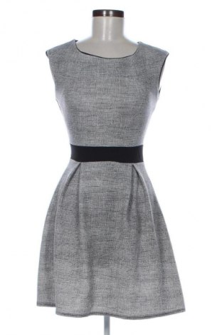 Φόρεμα Chloe Sand, Μέγεθος S, Χρώμα Γκρί, Τιμή 14,77 €