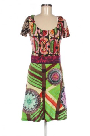 Рокля Desigual, Размер S, Цвят Многоцветен, Цена 82,08 лв.