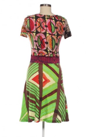 Рокля Desigual, Размер S, Цвят Многоцветен, Цена 82,08 лв.
