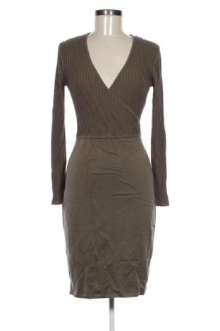 Рокля Esprit, Размер M, Цвят Зелен, Цена 31,99 лв.