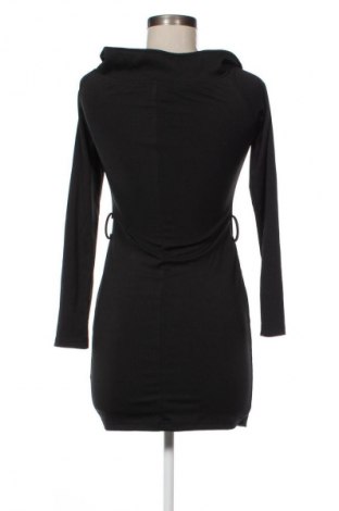 Sukienka Femme Luxe, Rozmiar S, Kolor Czarny, Cena 38,99 zł