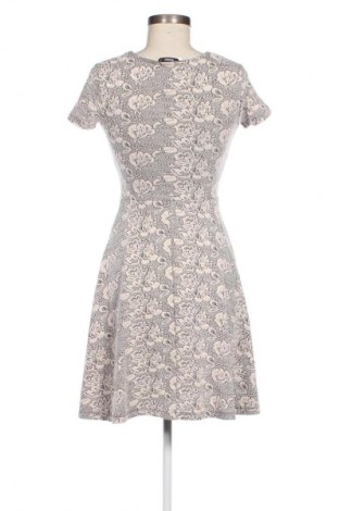 Kleid George, Größe S, Farbe Beige, Preis 14,83 €