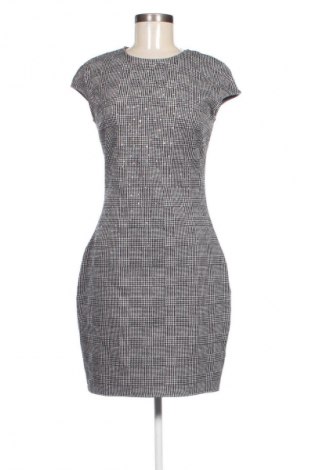 Sukienka Guess, Rozmiar M, Kolor Kolorowy, Cena 265,99 zł