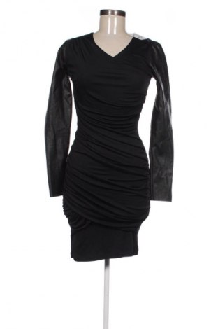 Kleid Guess, Größe S, Farbe Schwarz, Preis 49,18 €