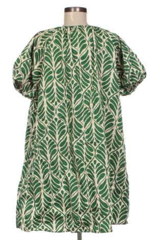 Рокля H&M, Размер XL, Цвят Многоцветен, Цена 35,99 лв.