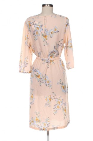 Рокля H&M, Размер XL, Цвят Многоцветен, Цена 19,99 лв.