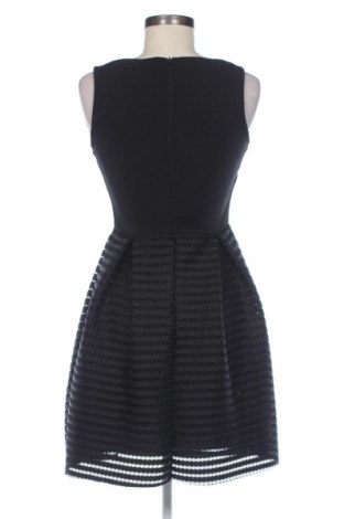 Φόρεμα NEW COLLECTION, Μέγεθος M, Χρώμα Μαύρο, Τιμή 24,55 €