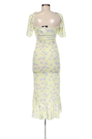 Kleid Pretty Little Thing, Größe S, Farbe Mehrfarbig, Preis 23,52 €
