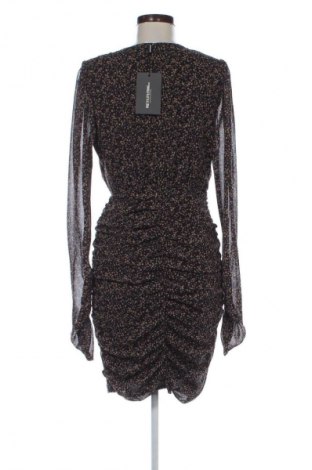 Kleid Pretty Little Thing, Größe M, Farbe Mehrfarbig, Preis € 23,52