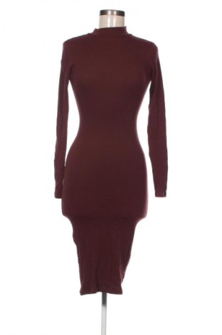 Φόρεμα Pull&Bear, Μέγεθος M, Χρώμα Κόκκινο, Τιμή 11,99 €