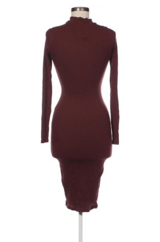 Φόρεμα Pull&Bear, Μέγεθος M, Χρώμα Κόκκινο, Τιμή 11,99 €