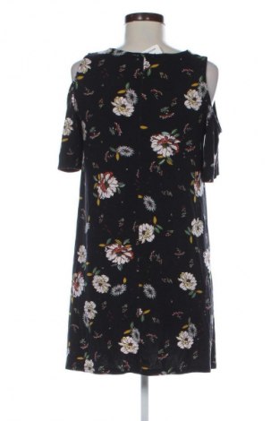 Kleid Pull&Bear, Größe M, Farbe Mehrfarbig, Preis € 27,49