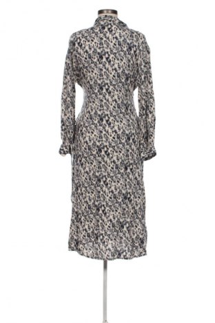 Kleid Stradivarius, Größe M, Farbe Mehrfarbig, Preis 46,65 €