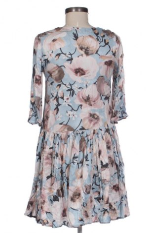 Kleid Unbranded, Größe M, Farbe Mehrfarbig, Preis 14,77 €