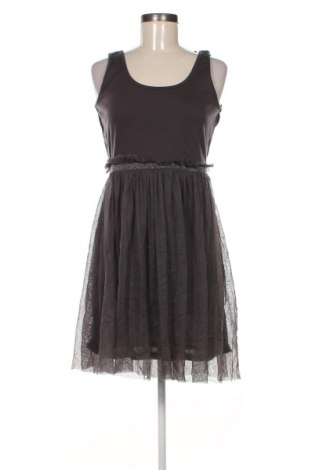 Kleid VILA, Größe L, Farbe Grau, Preis € 13,81