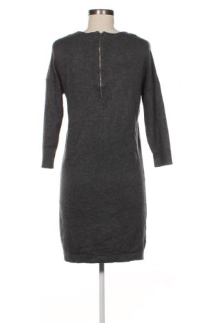 Šaty  Vero Moda, Velikost S, Barva Šedá, Cena  342,00 Kč