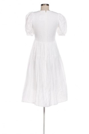 Šaty  White and More, Velikost M, Barva Bílá, Cena  1 645,00 Kč