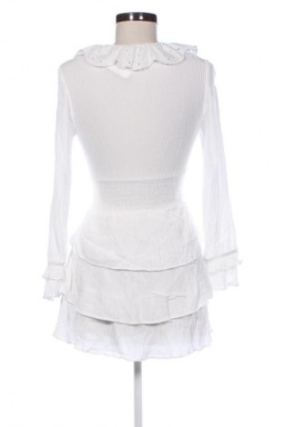 Рокля Zara, Размер XS, Цвят Бял, Цена 32,99 лв.