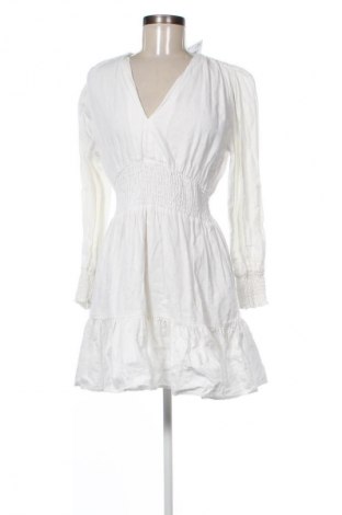 Kleid Zara, Größe S, Farbe Weiß, Preis 9,99 €