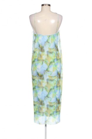 Рокля Zara, Размер M, Цвят Многоцветен, Цена 41,99 лв.