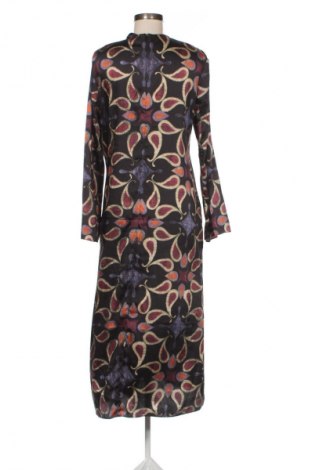 Рокля Zara, Размер L, Цвят Многоцветен, Цена 46,99 лв.