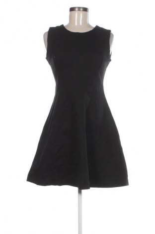 Рокля Zara, Размер L, Цвят Черен, Цена 23,99 лв.