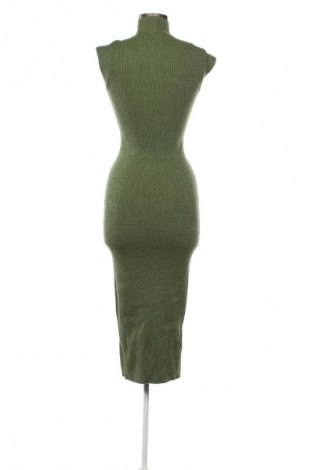 Kleid Zara, Größe S, Farbe Grün, Preis 20,99 €