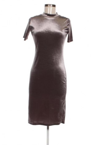 Kleid Zara Trafaluc, Größe M, Farbe Grau, Preis 24,55 €