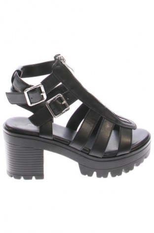 Szandálok Catwalk, Méret 36, Szín Fekete, Ár 33 000 Ft