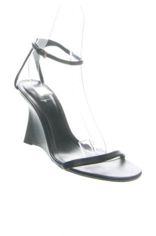 Sandale Zara, Mărime 39, Culoare Negru, Preț 57,99 Lei